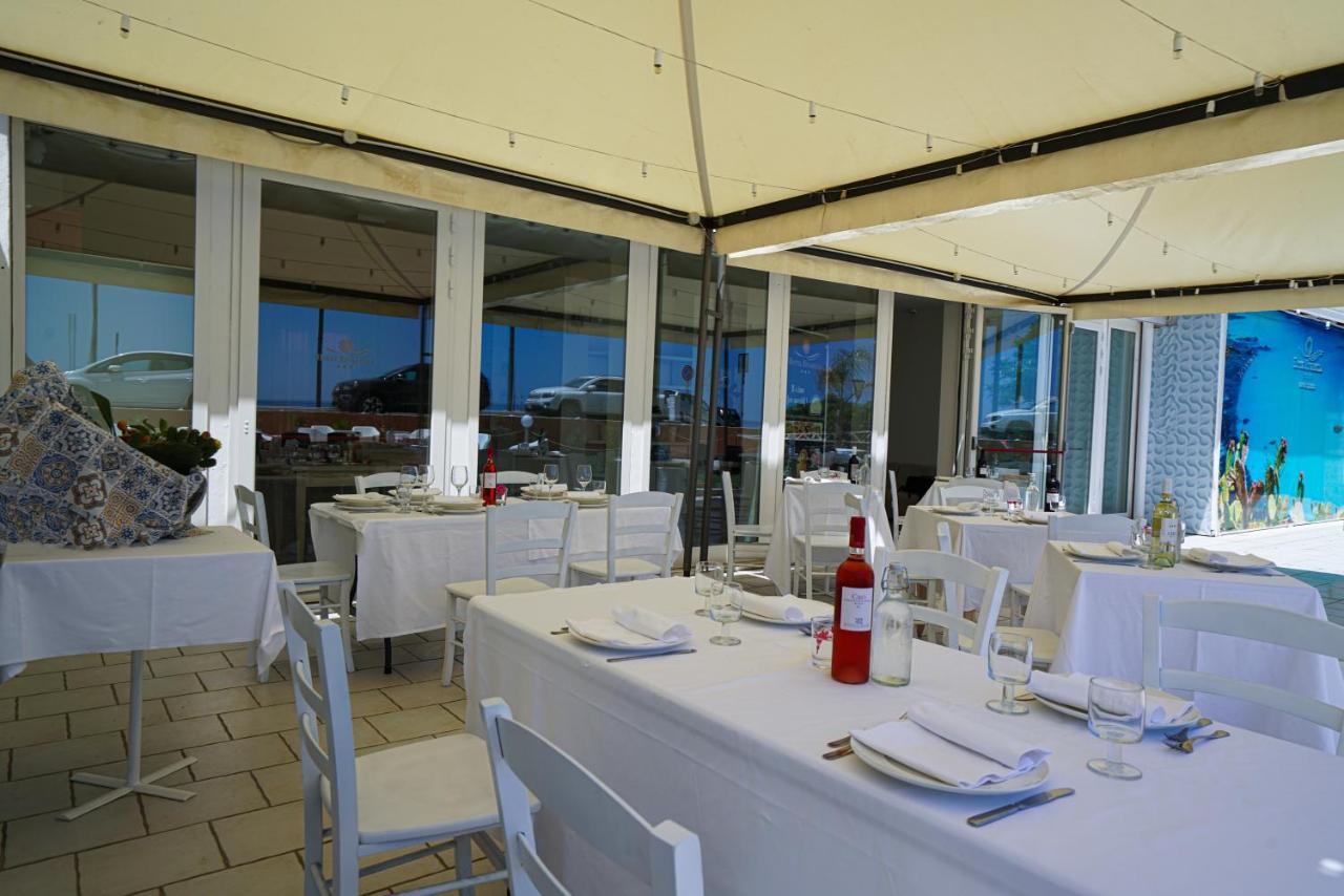 Hotel Rivabella Davoli