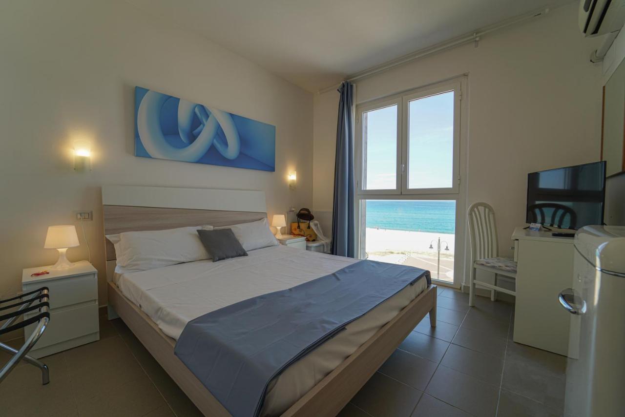 Hotel Rivabella Davoli