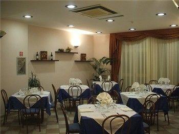 Rivabella Hotel Davoli
