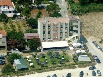 Rivabella 3* Davoli